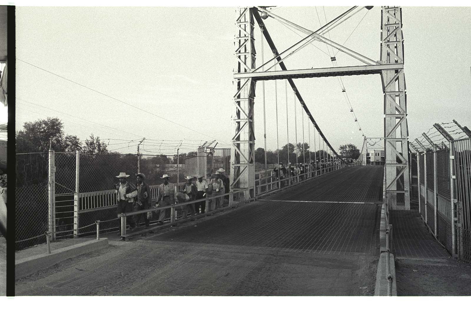 Braceros cross the Mexico-U.S. border while walking over the Reynosa ...